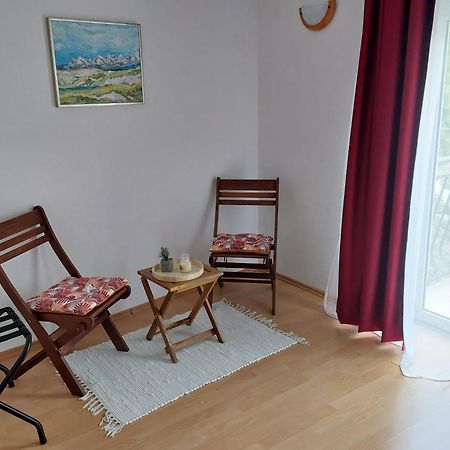 Apartman Pod Forticu ฮวาร์ ภายนอก รูปภาพ