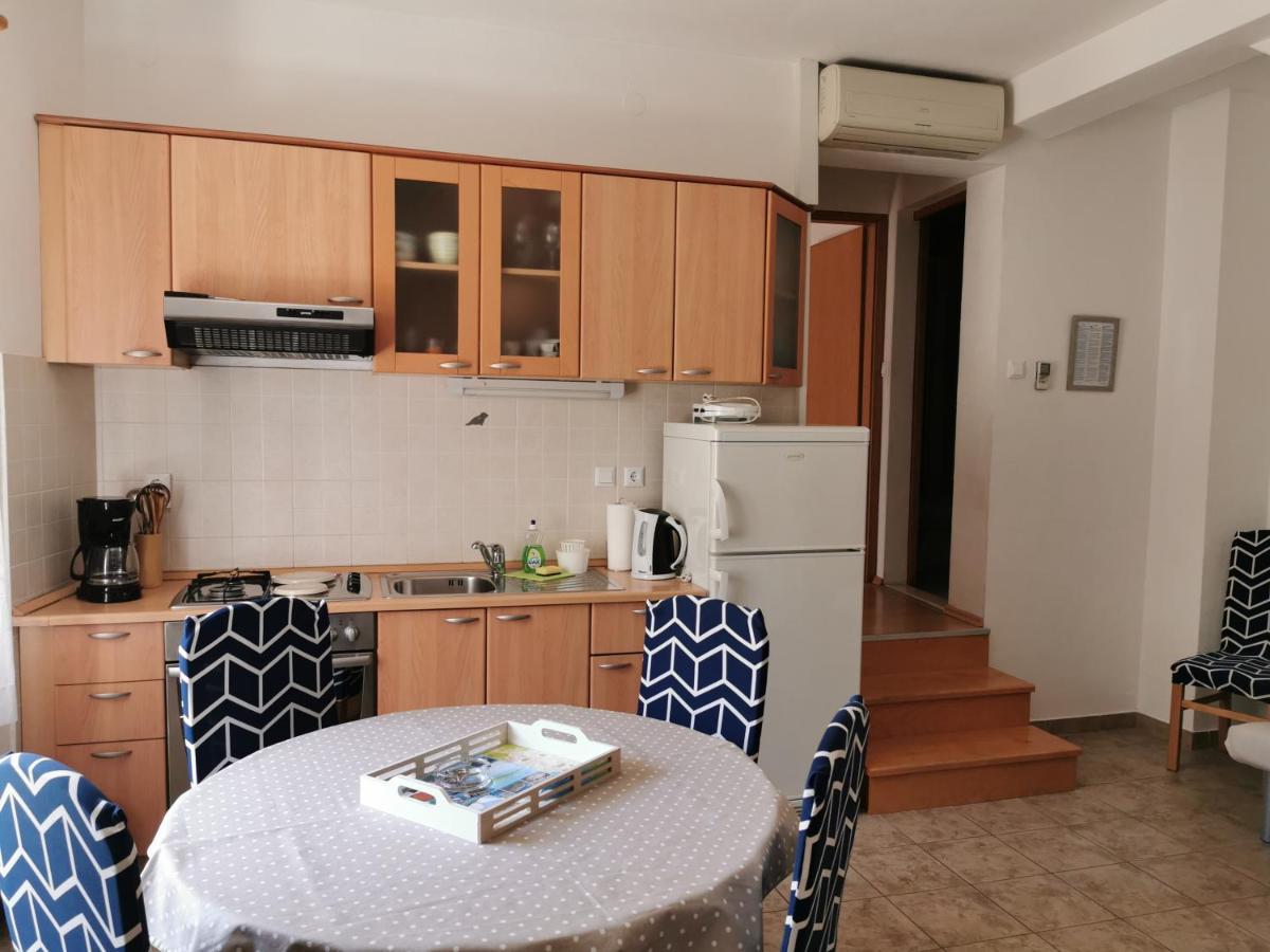 Apartman Pod Forticu ฮวาร์ ภายนอก รูปภาพ