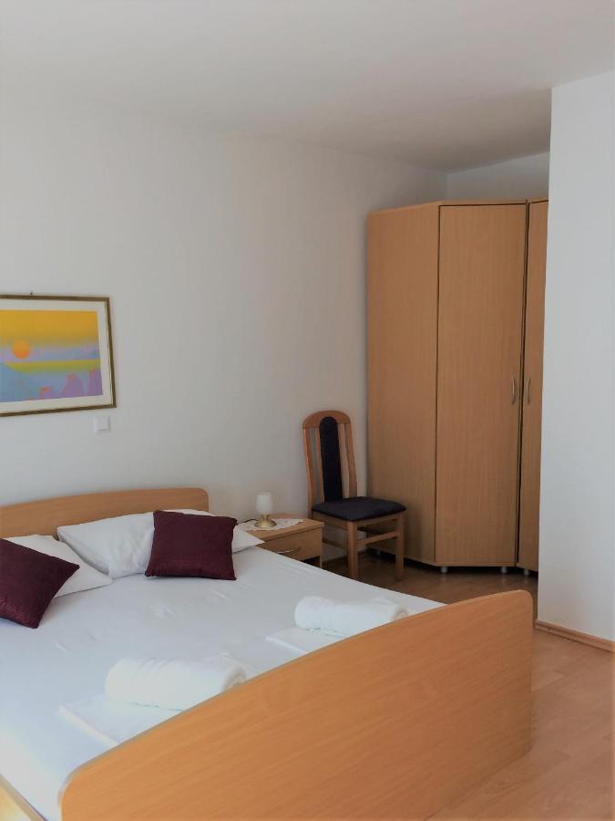 Apartman Pod Forticu ฮวาร์ ภายนอก รูปภาพ